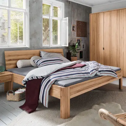 Massief houten bed Svariata