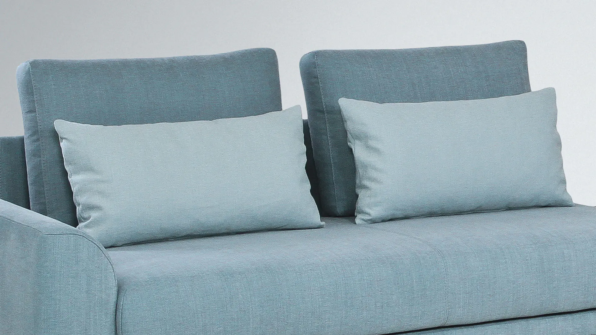 Des coussins de présentation moelleux rendent les canapés encore plus confortables