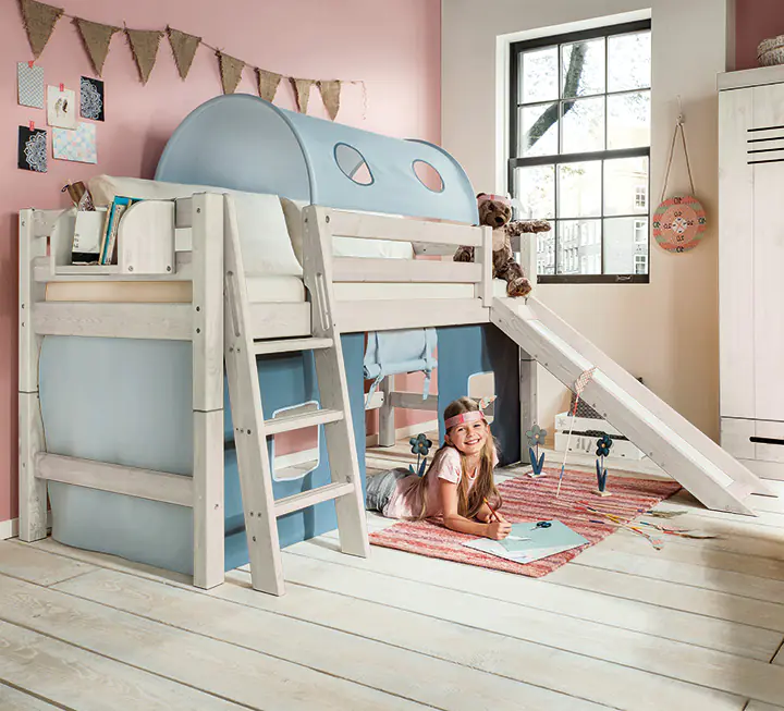 Mini lit superposé avec escalier, toboggan, tunnel de jeu, rideaux et étagère suspendue